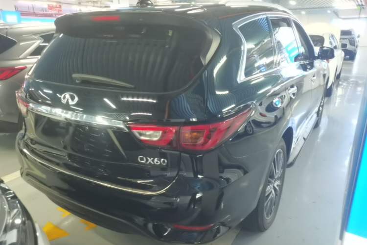 Used Infiniti QX60 2016 2.5 S/C Hybrid Two-Wheel-Drive Excellence Edition China V Standard Rear Right 45 Deg