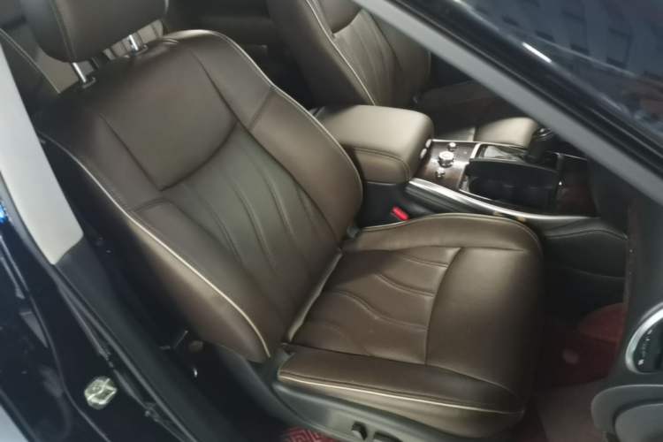 Used Infiniti QX60 2016 2.5 S/C Hybrid Two-Wheel-Drive Excellence Edition China V Standard Right Front Seat