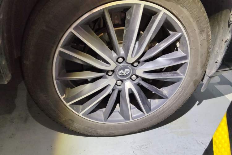 Used Infiniti QX60 2016 2.5 S/C Hybrid Two-Wheel-Drive Excellence Edition China V Standard Right Front Wheel Hub
