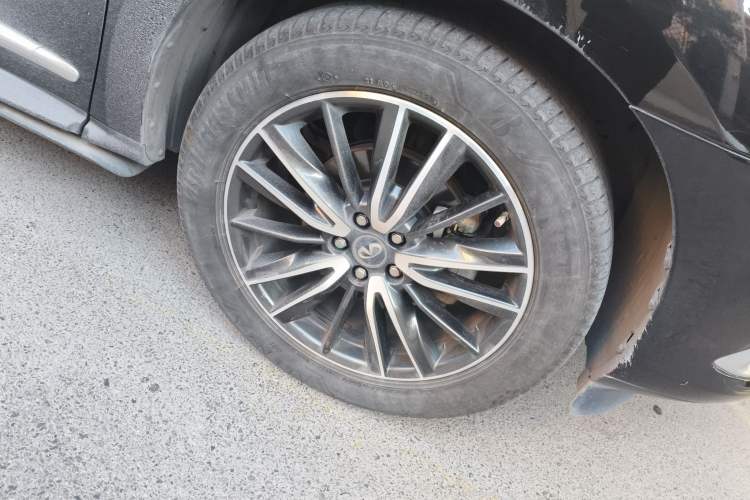 Used Infiniti QX60 2016 2.5 S/C Hybrid Four-Wheel Drive All-Terrain Version China V Emission Standard Right Front Wheel Hub