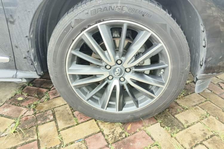 Used Infiniti QX60 2016 2.5 S/C Hybrid Two-Wheel-Drive Excellence Edition China V Standard Right Front Wheel Hub