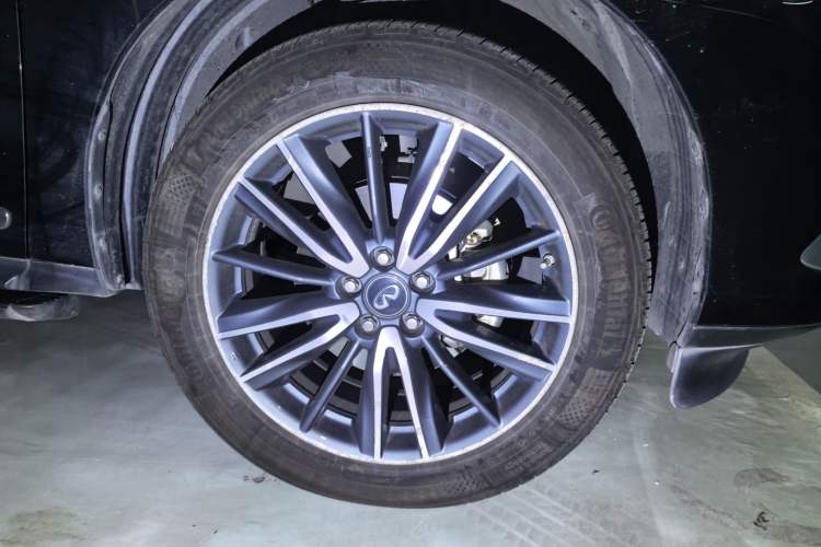 Used Infiniti QX60 2016 2.5 S/C Hybrid Two-Wheel-Drive Excellence Edition China V Standard Right Front Wheel Hub