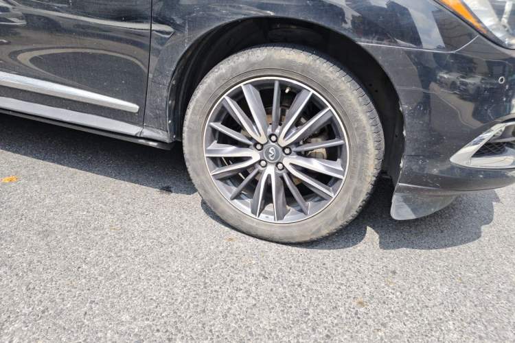 Used Infiniti QX60 2016 2.5 S/C Hybrid Two-Wheel-Drive Excellence Edition China V Standard Right Front Wheel Hub