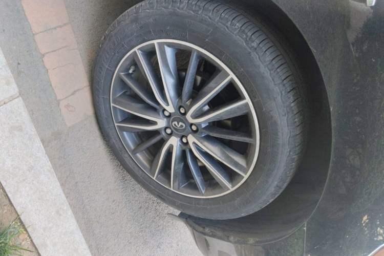 Used Infiniti QX60 2016 2.5 S/C Hybrid Two-Wheel-Drive Excellence Edition China V Standard Right Front Wheel Hub