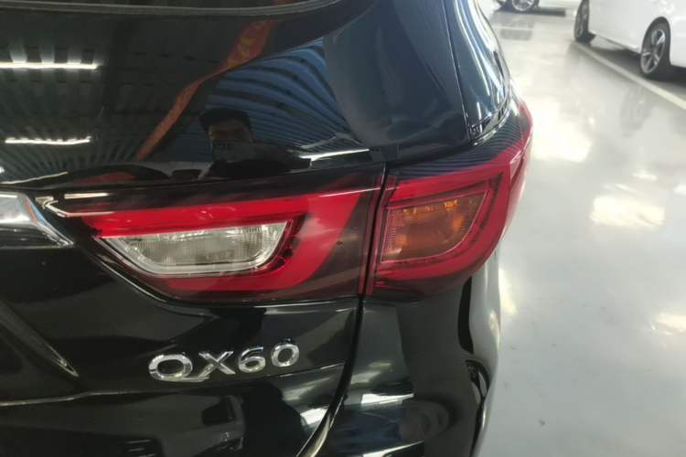 Used Infiniti QX60 2016 2.5 S/C Hybrid Two-Wheel-Drive Excellence Edition China V Standard Right Rear Taillight