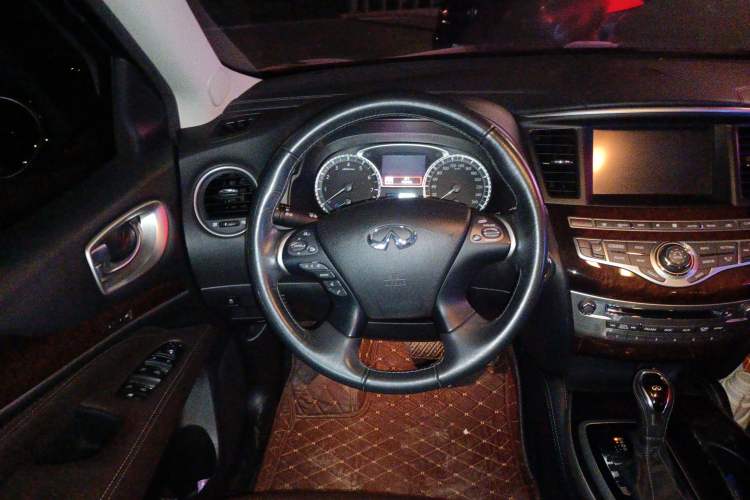 Used Infiniti QX60 2016 2.5 S/C Hybrid Two-Wheel-Drive Excellence Edition China V Standard Steering Wheel
