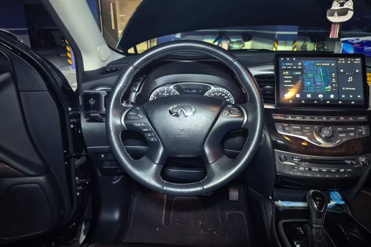 Used Infiniti QX60 2016 2.5 S/C Hybrid Two-Wheel-Drive Excellence Edition China V Standard Steering Wheel