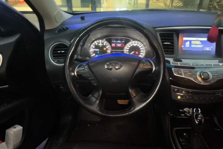 Used Infiniti QX60 2016 2.5 S/C Hybrid Two-Wheel-Drive Excellence Edition China V Standard Steering Wheel