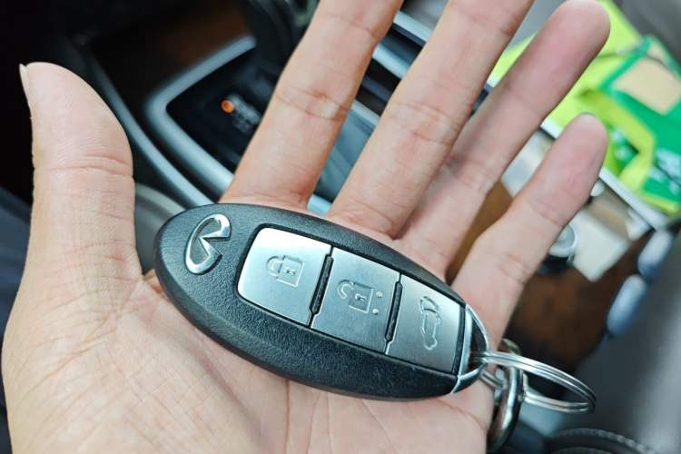 Used Infiniti QX60 2016 2.5 S/C Hybrid Two-Wheel-Drive Excellence Edition China V Standard Vehicle Key