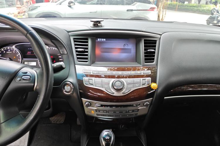 Used Infiniti QX60 2016 2.5 S/C Hybrid Two-Wheel-Drive Excellence Edition China V Standard Audio And AC Panel