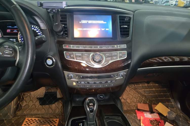 Used Infiniti QX60 2016 2.5 S/C Hybrid Two-Wheel-Drive Excellence Edition China V Standard Audio And AC Panel