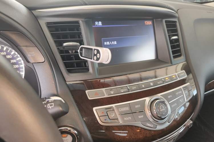 Used Infiniti QX60 2016 2.5 S/C Hybrid Two-Wheel-Drive Excellence Edition China V Standard Audio And AC Panel