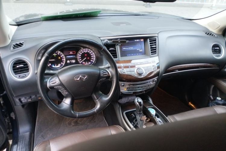 Used Infiniti QX60 2016 2.5 S/C Hybrid Four-Wheel Drive All-Terrain Version China V Emission Standard Center Console