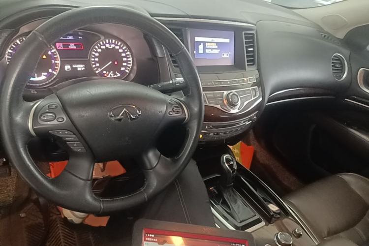Used Infiniti QX60 2016 2.5 S/C Hybrid Two-Wheel-Drive Excellence Edition China V Standard Center Console
