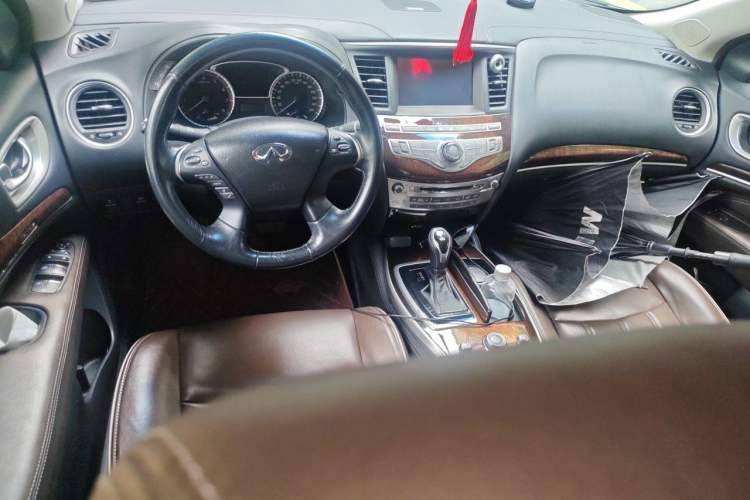 Used Infiniti QX60 2016 2.5 S/C Hybrid Two-Wheel-Drive Excellence Edition China V Standard Center Console
