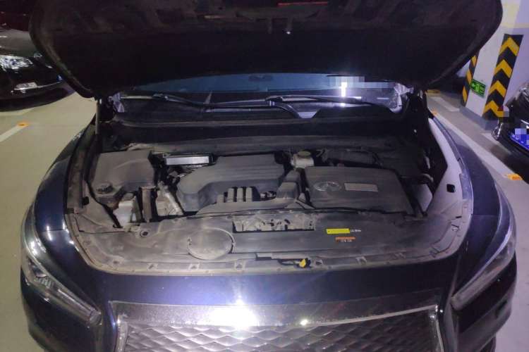 Used Infiniti QX60 2016 2.5 S/C Hybrid Four-Wheel Drive All-Terrain Version China V Emission Standard Engine Bay