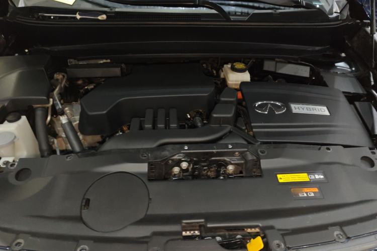 Used Infiniti QX60 2016 2.5 S/C Hybrid Two-Wheel-Drive Excellence Edition China V Standard Engine Bay