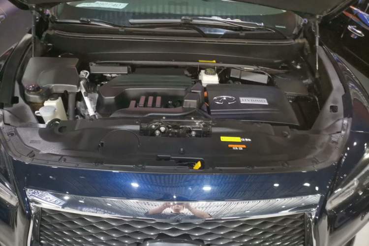 Used Infiniti QX60 2016 2.5 S/C Hybrid Two-Wheel-Drive Excellence Edition China V Standard Engine Bay