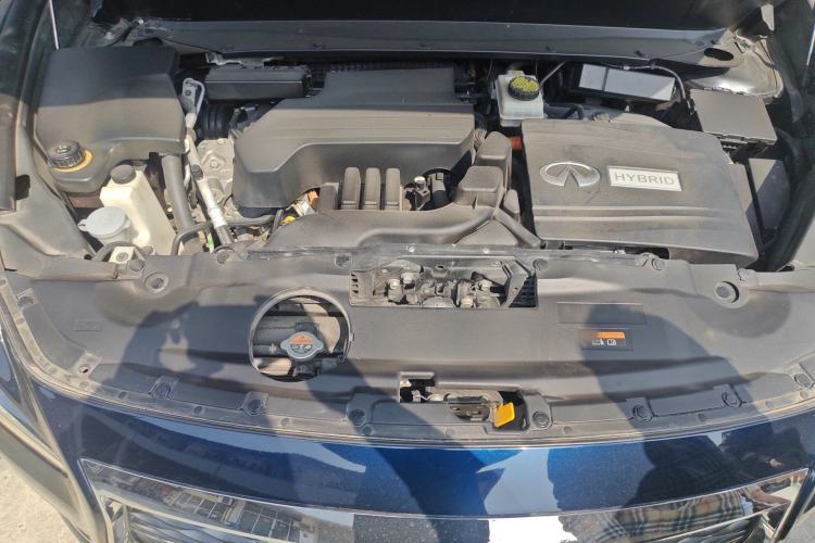 Used Infiniti QX60 2016 2.5 S/C Hybrid Four-Wheel Drive All-Terrain Version China V Emission Standard Engine Bay