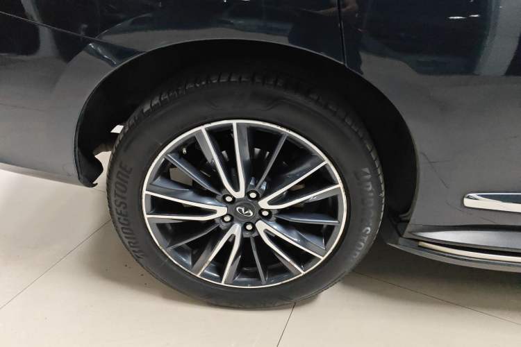 Used Infiniti QX60 2016 2.5 S/C Hybrid Two-Wheel-Drive Excellence Edition China V Standard Exterior 2