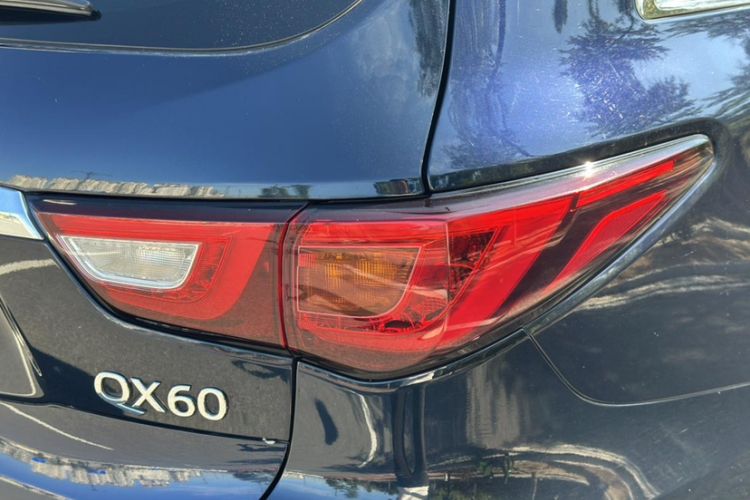 Used Infiniti QX60 2016 2.5 S/C Hybrid Two-Wheel-Drive Excellence Edition China V Standard Exterior 3