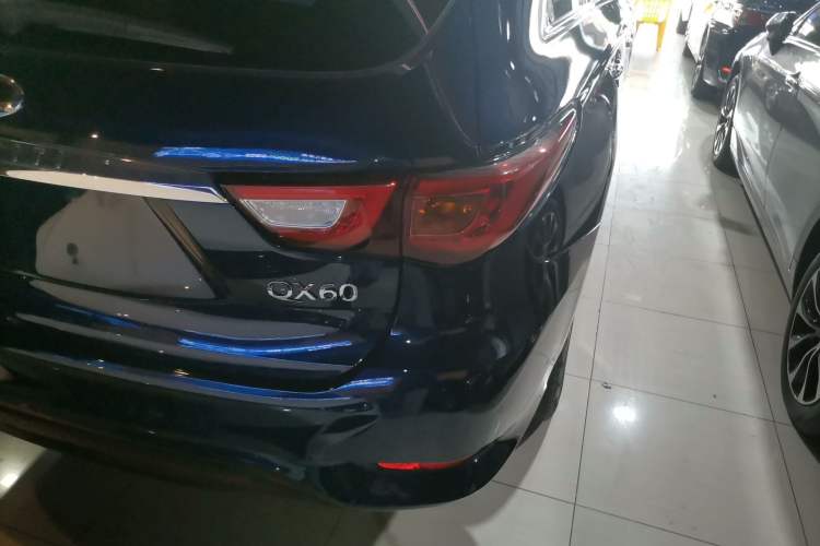 Used Infiniti QX60 2016 2.5 S/C Hybrid Two-Wheel-Drive Excellence Edition China V Standard Exterior 3