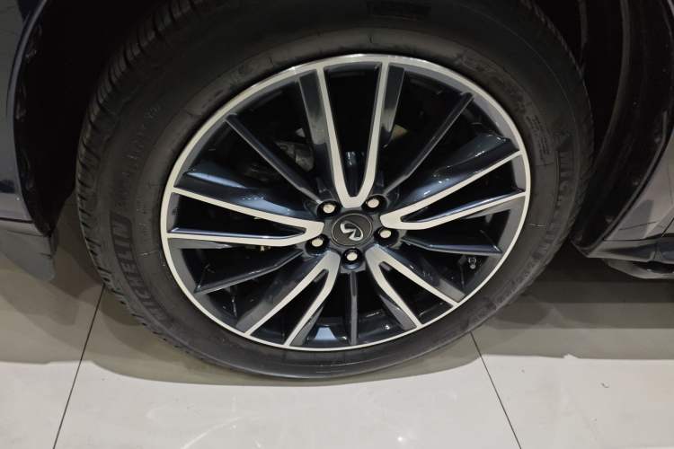 Used Infiniti QX60 2016 2.5 S/C Hybrid Two-Wheel-Drive Excellence Edition China V Standard Exterior 4