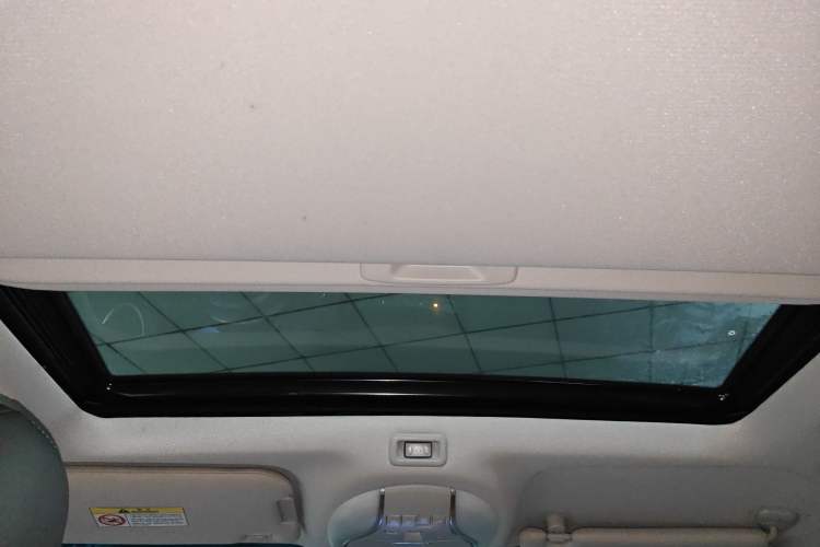 Used Infiniti QX60 2016 2.5 S/C Hybrid Two-Wheel-Drive Excellence Edition China V Standard Headliner