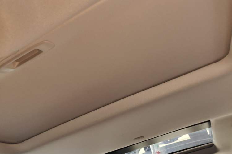 Used Infiniti QX60 2016 2.5 S/C Hybrid Two-Wheel-Drive Excellence Edition China V Standard Headliner