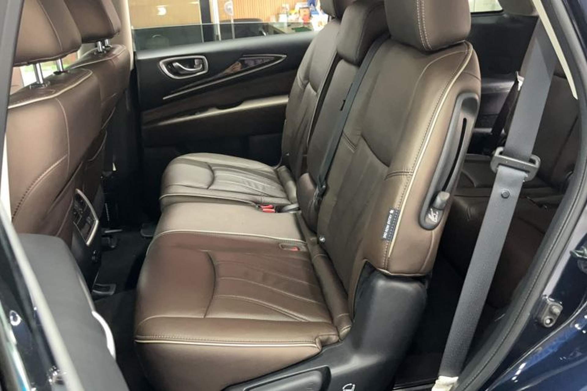 Used Infiniti QX60 2016 2.5 S/C Hybrid Two-Wheel-Drive Excellence Edition China V Standard Interior 1
