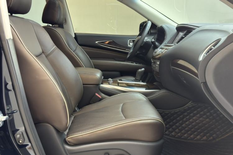 Used Infiniti QX60 2016 2.5 S/C Hybrid Two-Wheel-Drive Excellence Edition China V Standard Interior 11