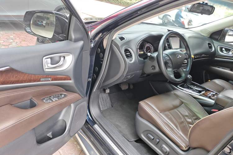 Used Infiniti QX60 2016 2.5 S/C Hybrid Two-Wheel-Drive Excellence Edition China V Standard Interior 3