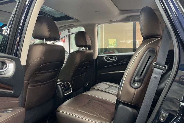 Used Infiniti QX60 2016 2.5 S/C Hybrid Two-Wheel-Drive Excellence Edition China V Standard Interior 4