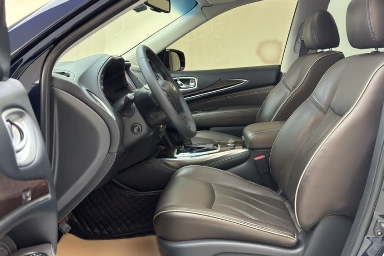 Used Infiniti QX60 2016 2.5 S/C Hybrid Two-Wheel-Drive Excellence Edition China V Standard Interior 5
