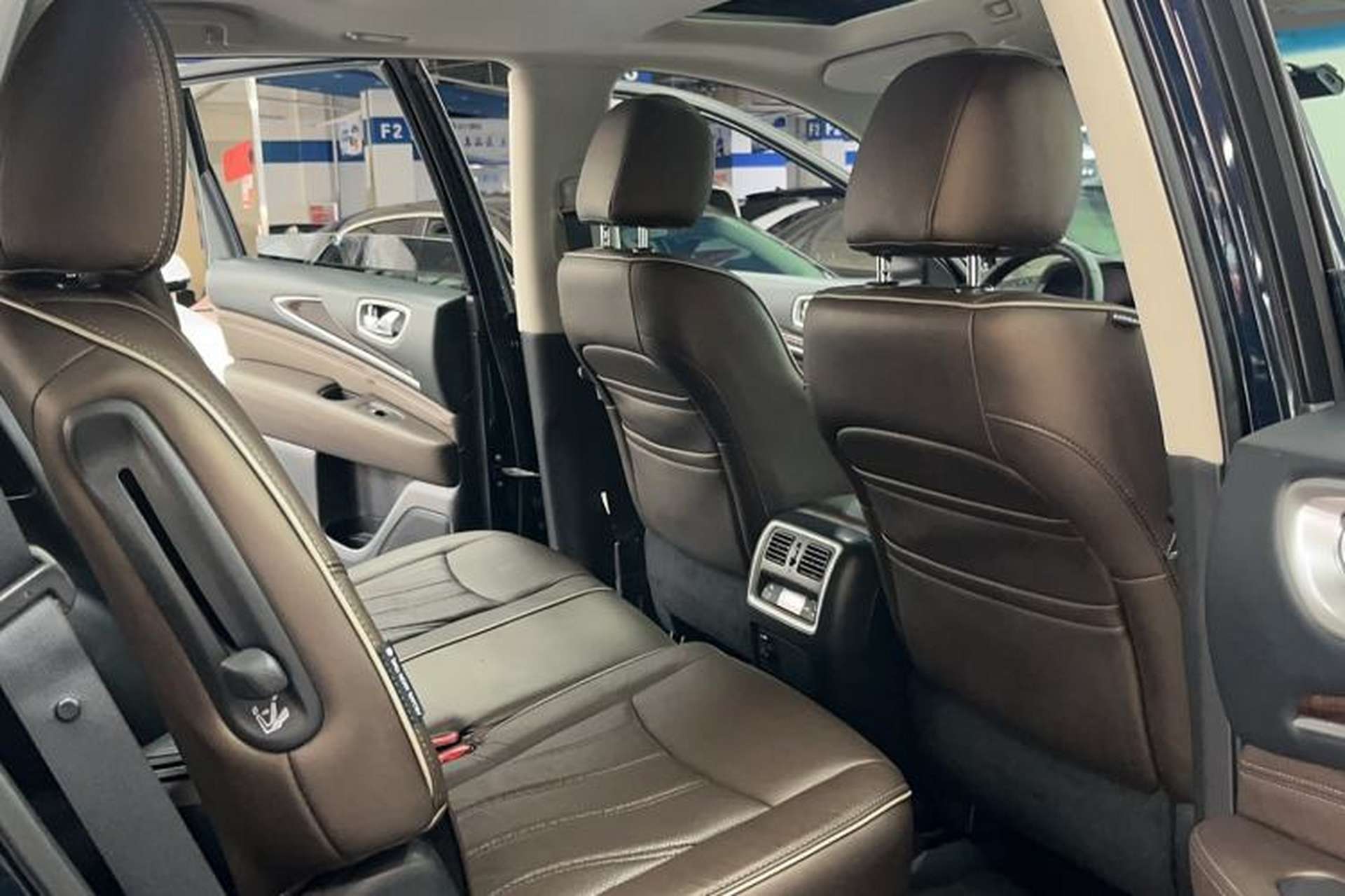 Used Infiniti QX60 2016 2.5 S/C Hybrid Two-Wheel-Drive Excellence Edition China V Standard Interior 6