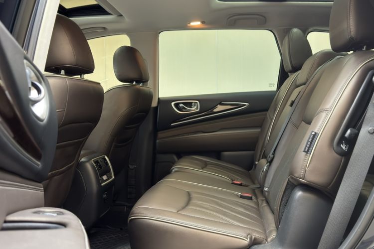 Used Infiniti QX60 2016 2.5 S/C Hybrid Two-Wheel-Drive Excellence Edition China V Standard Interior 7
