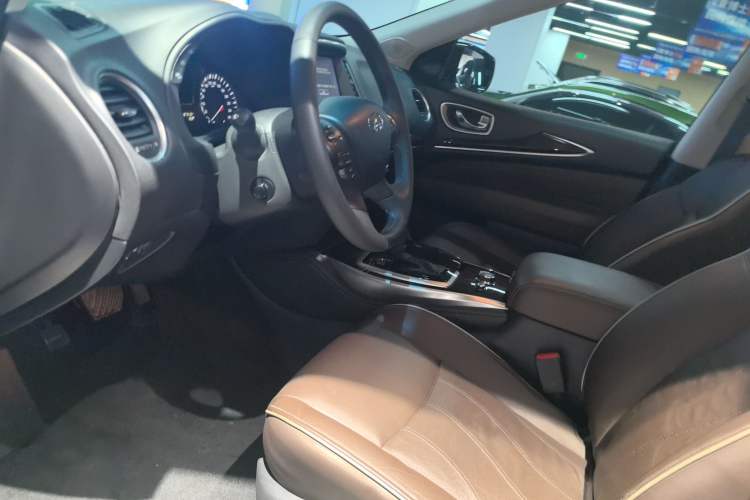 Used Infiniti QX60 2016 2.5 S/C Hybrid Two-Wheel-Drive Excellence Edition China V Standard Left Front Seat