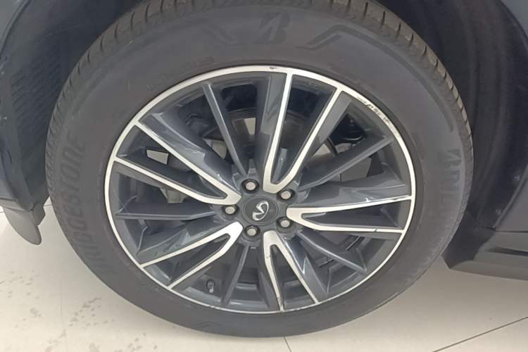 Used Infiniti QX60 2016 2.5 S/C Hybrid Two-Wheel-Drive Excellence Edition China V Standard Left Front Wheel Hub