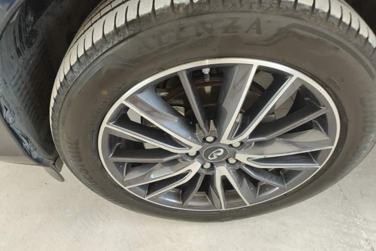 Used Infiniti QX60 2016 2.5 S/C Hybrid Two-Wheel-Drive Excellence Edition China V Standard Left Front Wheel Hub