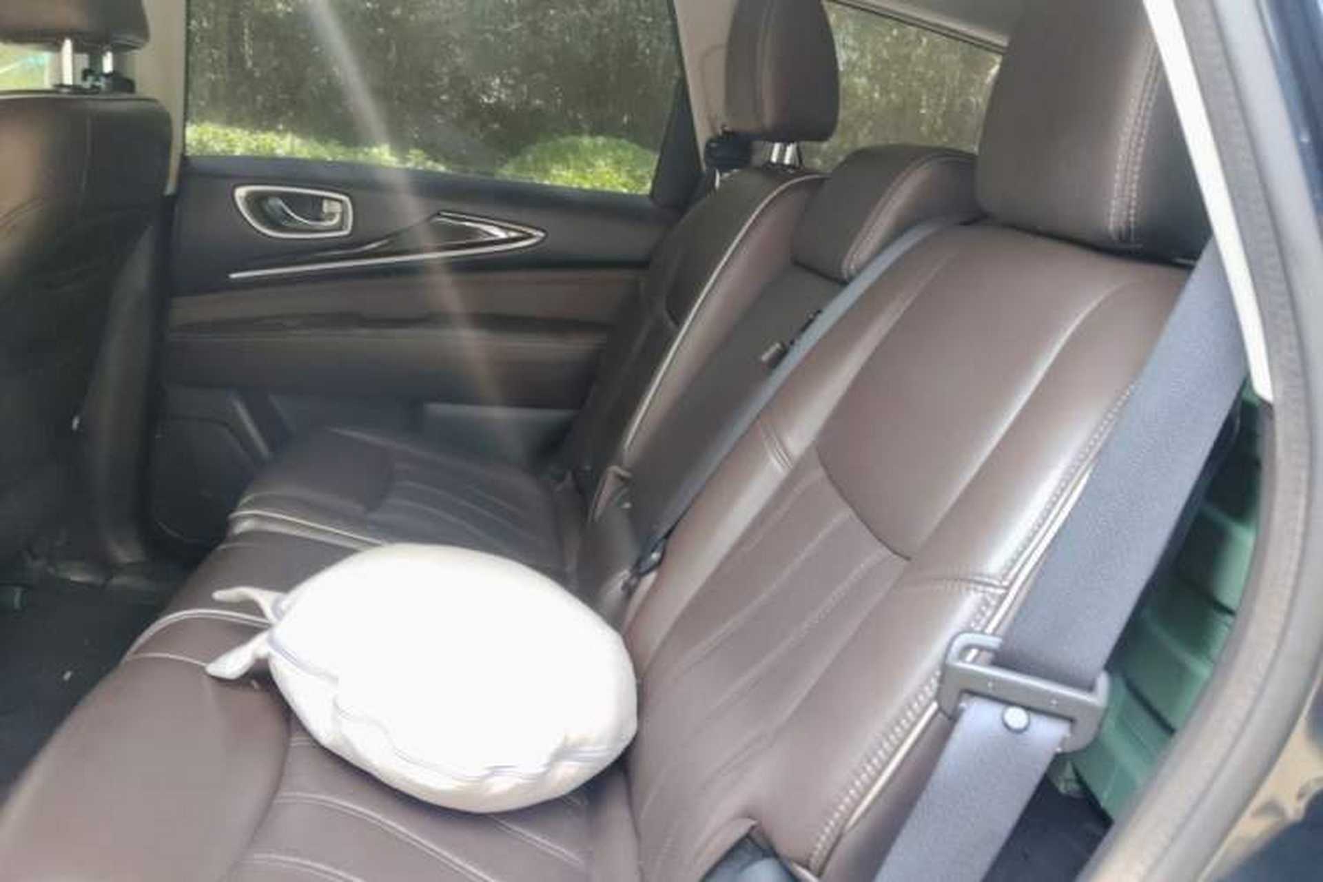 Used Infiniti QX60 2016 2.5 S/C Hybrid Two-Wheel-Drive Excellence Edition China V Standard Left Rear Seat