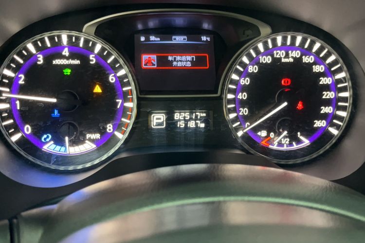 Used Infiniti QX60 2016 2.5 S/C Hybrid Two-Wheel-Drive Excellence Edition China V Standard Odometer Close Up