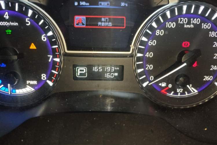 Used Infiniti QX60 2016 2.5 S/C Hybrid Two-Wheel-Drive Excellence Edition China V Standard Odometer Close Up