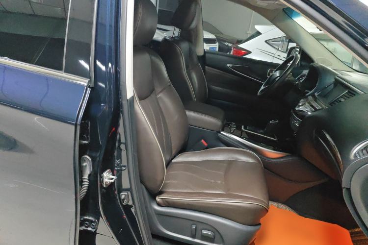 Used Infiniti QX60 2016 2.5 S/C Hybrid Two-Wheel-Drive Excellence Edition China V Standard Right Front Seat