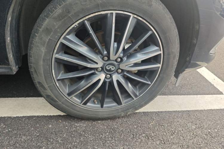 Used Infiniti QX60 2016 2.5 S/C Hybrid Two-Wheel-Drive Excellence Edition China V Standard Right Front Wheel Hub