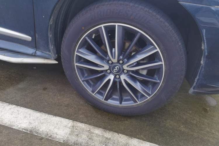 Used Infiniti QX60 2016 2.5 S/C Hybrid Two-Wheel-Drive Excellence Edition China V Standard Right Front Wheel Hub