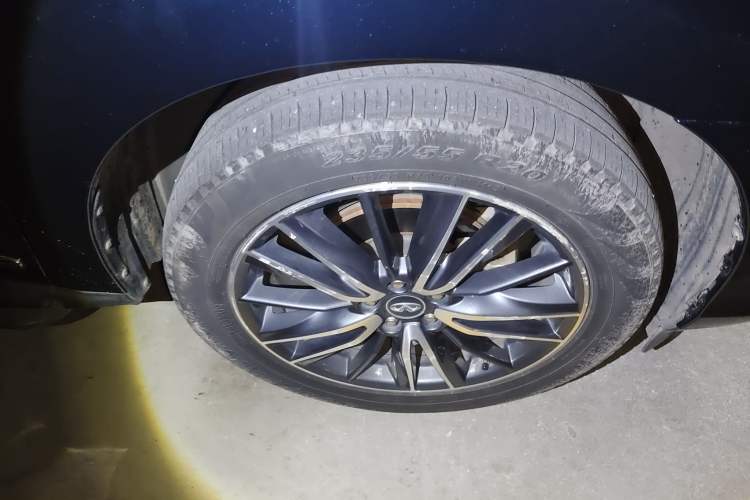 Used Infiniti QX60 2016 2.5 S/C Hybrid Two-Wheel-Drive Excellence Edition China V Standard Right Front Wheel Hub