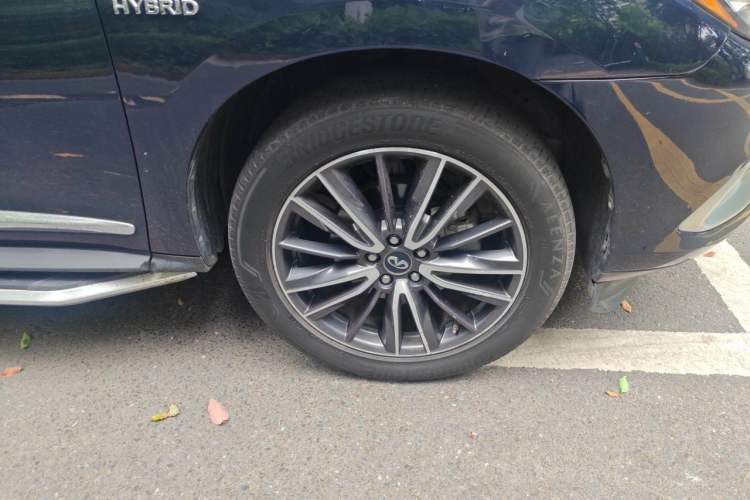 Used Infiniti QX60 2016 2.5 S/C Hybrid Two-Wheel-Drive Excellence Edition China V Standard Right Front Wheel Hub