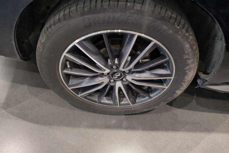 Used Infiniti QX60 2016 2.5 S/C Hybrid Two-Wheel-Drive Excellence Edition China V Standard Right Rear Wheel Hub