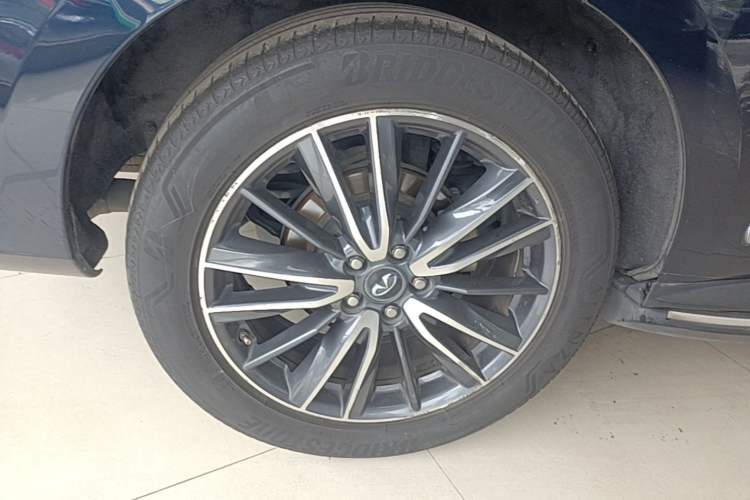Used Infiniti QX60 2016 2.5 S/C Hybrid Two-Wheel-Drive Excellence Edition China V Standard Right Rear Wheel Hub