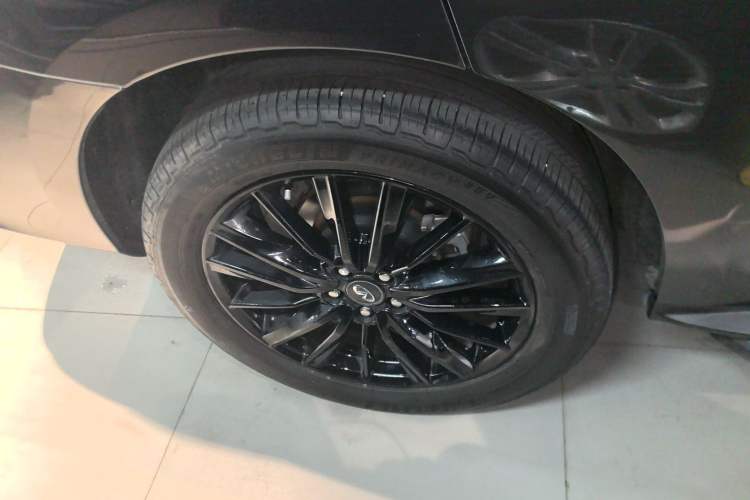 Used Infiniti QX60 2016 2.5 S/C Hybrid Two-Wheel-Drive Excellence Edition China V Standard Right Rear Wheel Hub